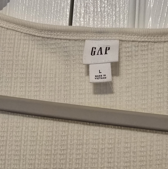 GAP Cream Colored Ribbed Pointelle Ruched Top - Picture 3 of 4
